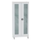 SML 102 üvegajtós szekrény, görgős