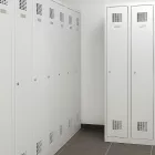 SUM 320 W fém öltözőszekrény, 2 ajtós, 30x mennyiségi kedvezmény