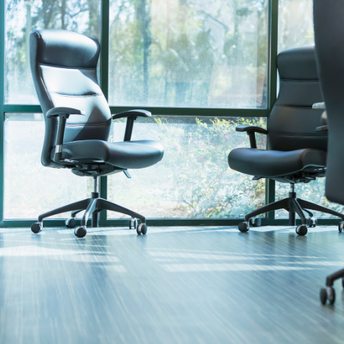 Milyen a tökéletes főnöki irodai szék?